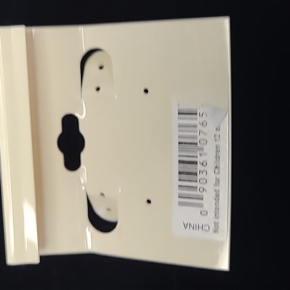 Dainty Rhinestine cross earrings set in silvertone - Picture 7 of 7